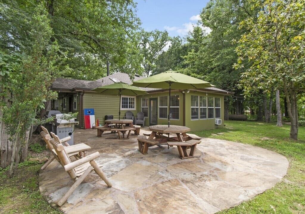 Photo of Outdoor in Enchanted Oaks