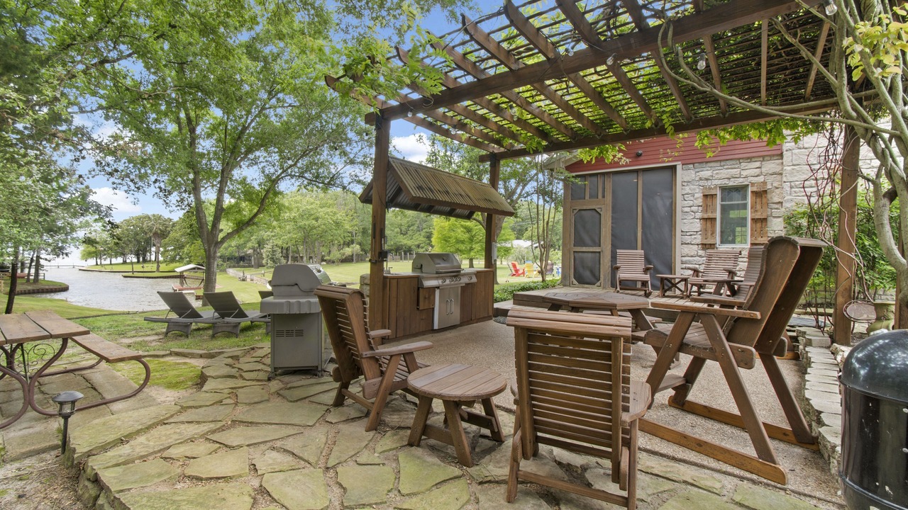 Photo of Outdoor in Enchanted Oaks