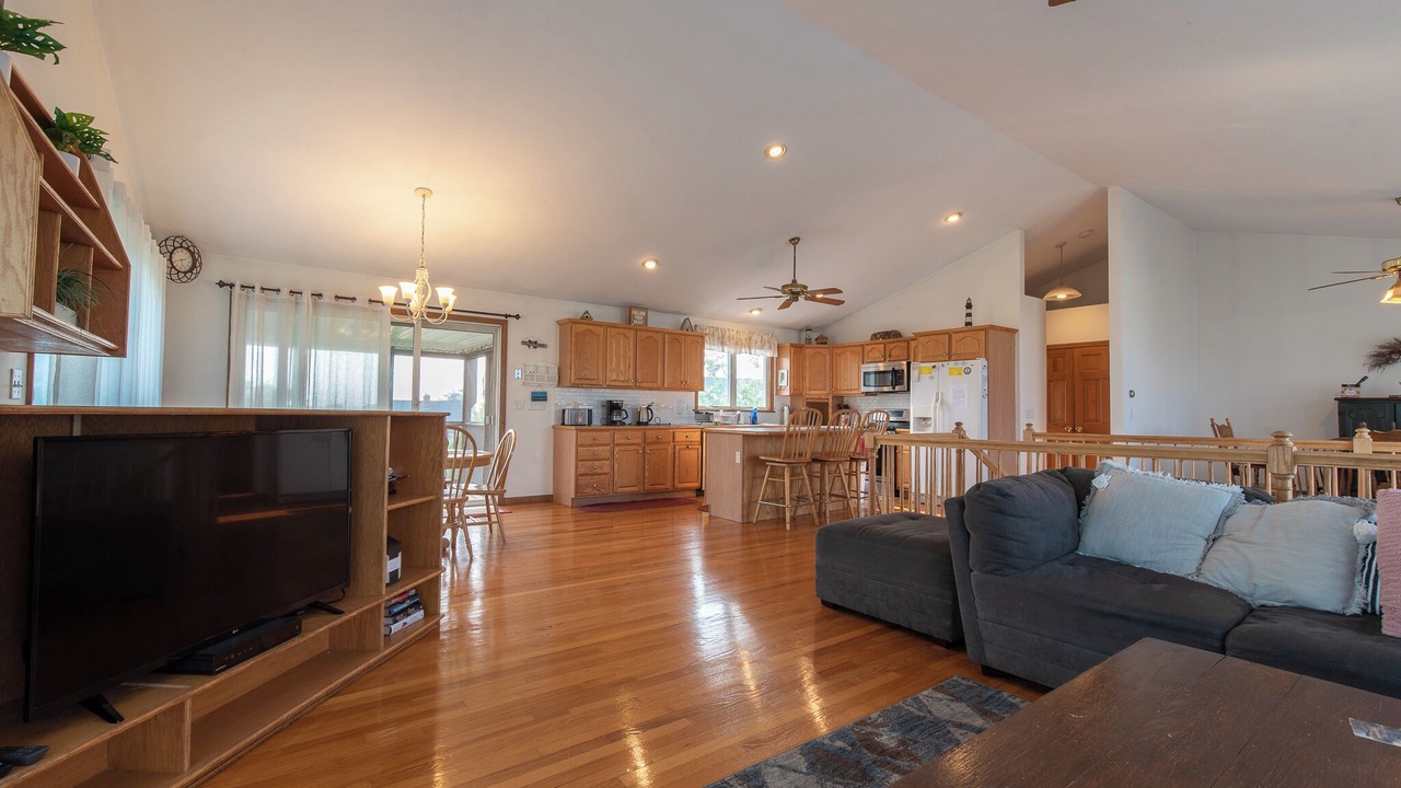 Photo of Livingroom in Point Judith