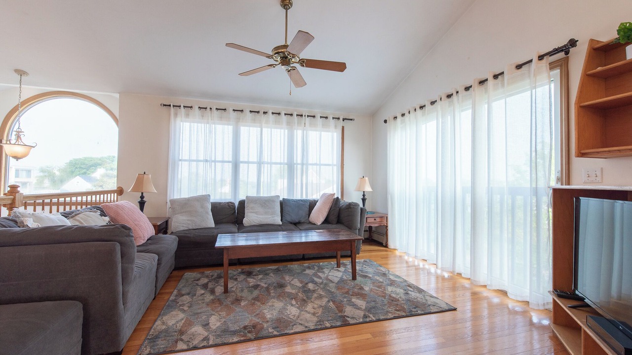 Photo of Livingroom in Point Judith