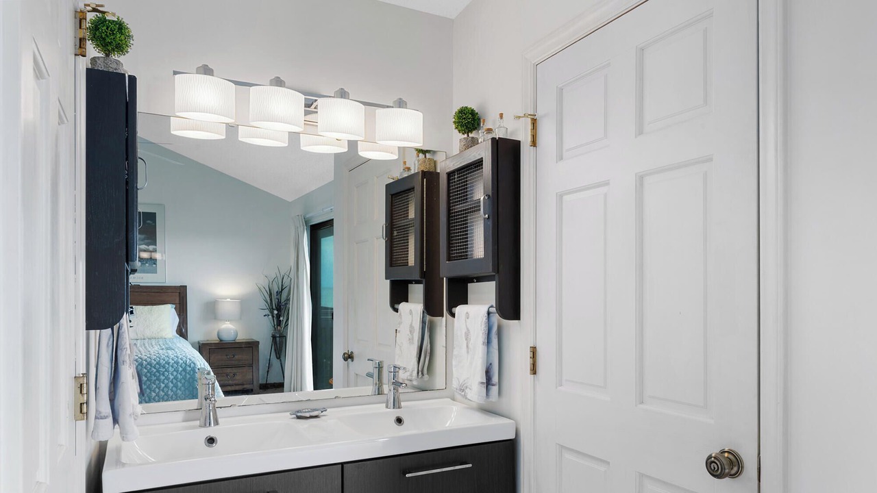 Photo of Bathroom in Pine Knoll Shores