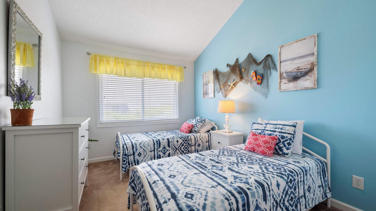 Photo of Bedroom in Pine Knoll Shores