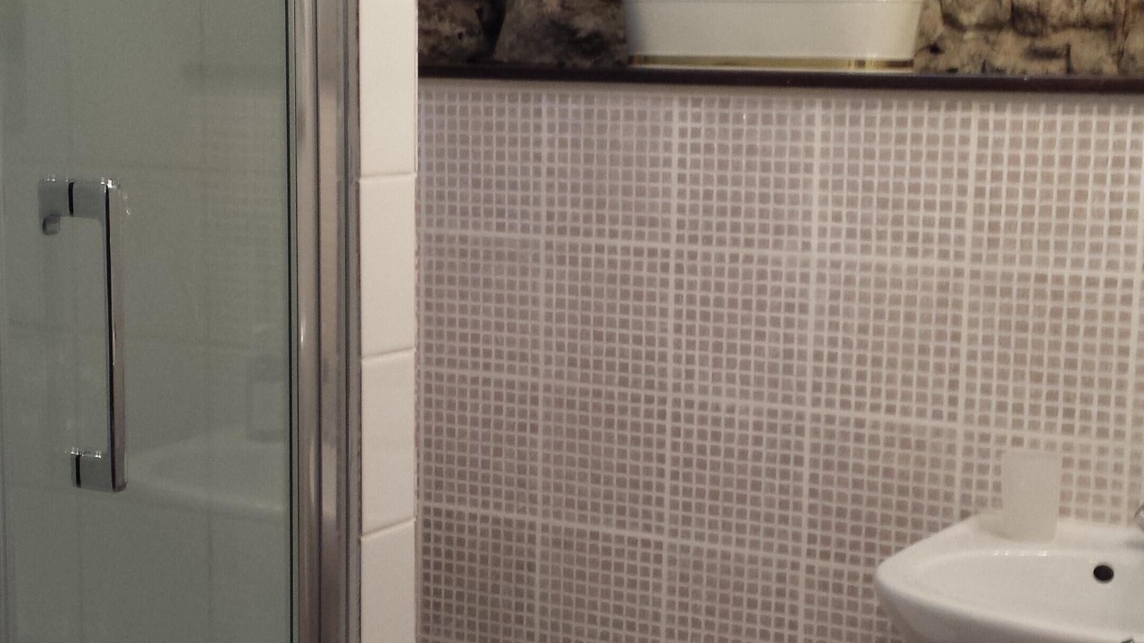 Photo of Bathroom in Paziols