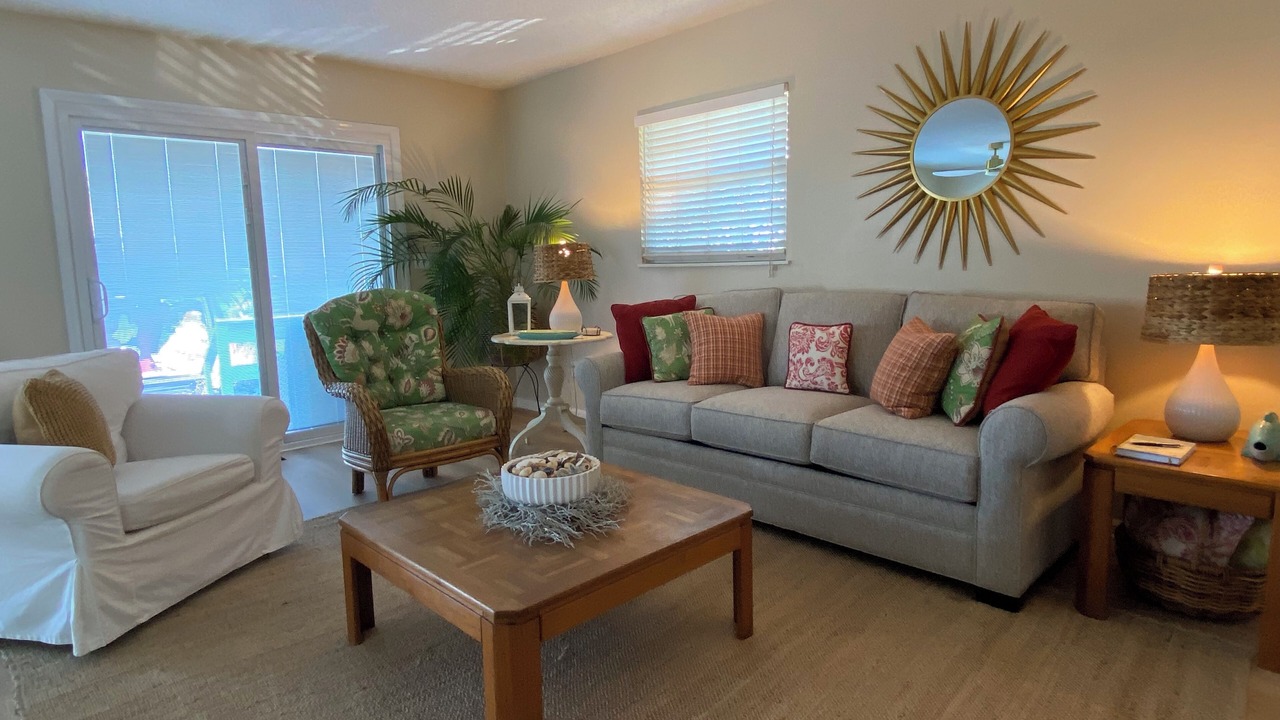 Photo of Livingroom in Surfcrest Village