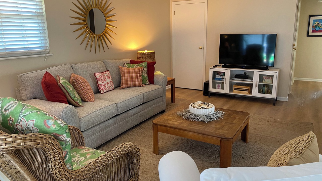 Photo of Livingroom in Surfcrest Village