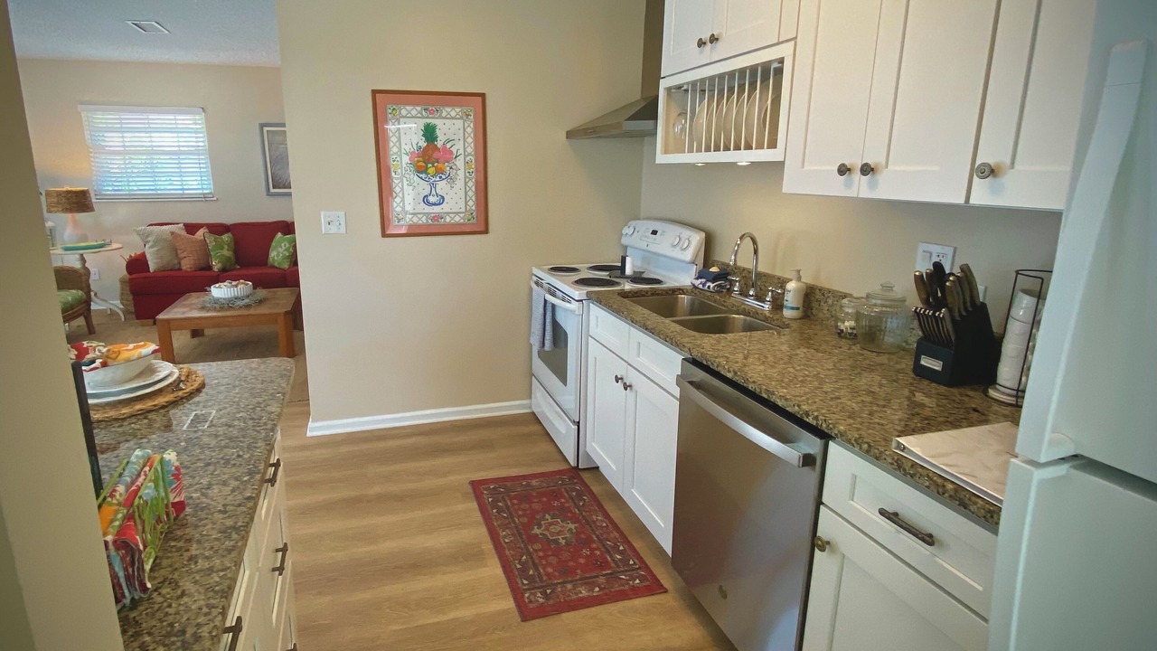 Photo of Kitchen in Surfcrest Village