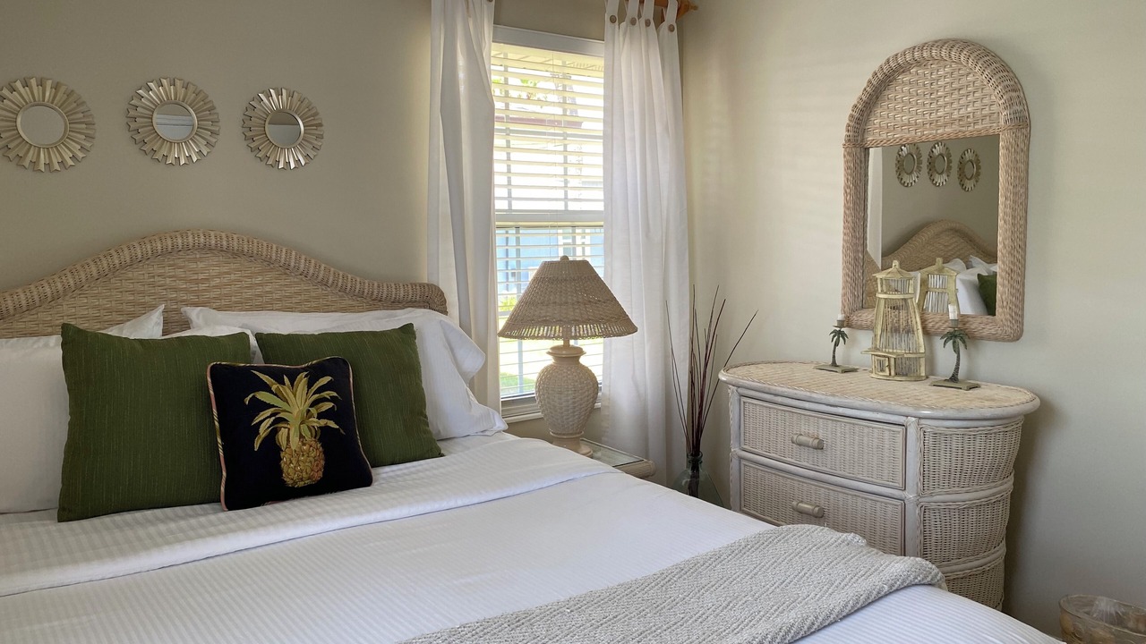 Photo of Bedroom in Surfcrest Village