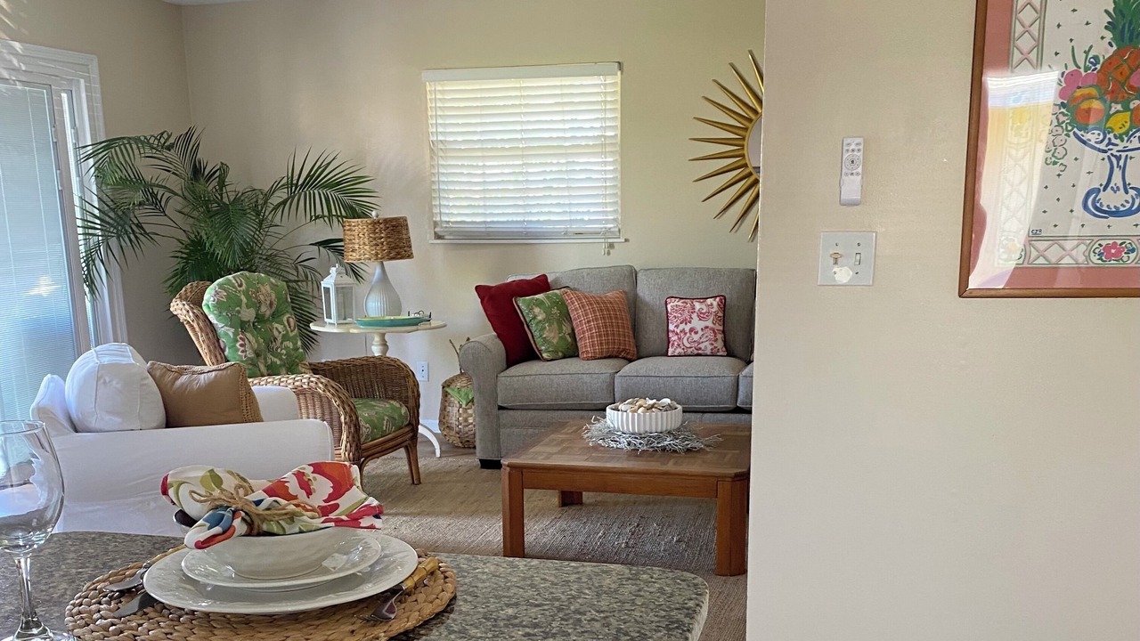Photo of Livingroom in Surfcrest Village
