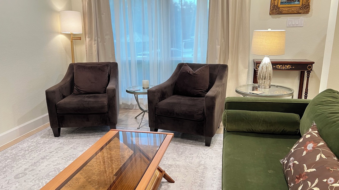 Photo of Livingroom in Greater South River City