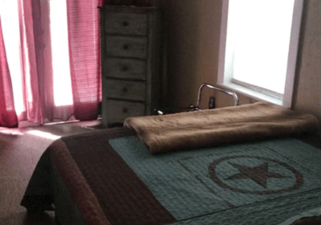 Photo of Bedroom in Lawton