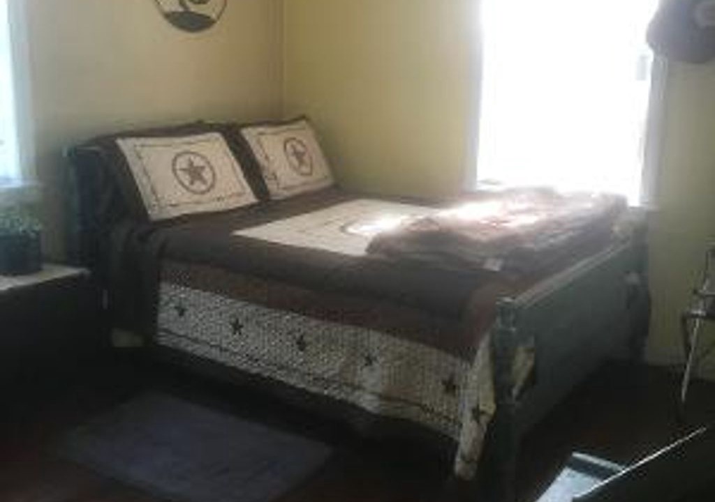 Photo of Bedroom in Lawton