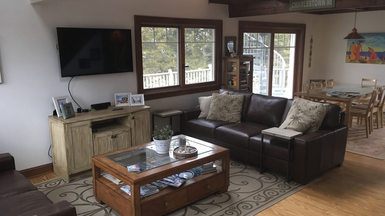 Photo of Livingroom in Charlestown