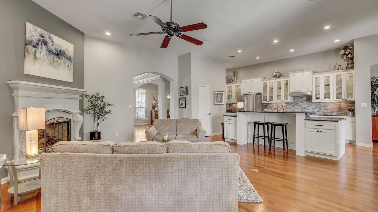 Photo of Livingroom in West Oak Hill