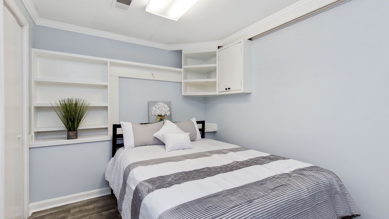 Photo of Bedroom in Town Center