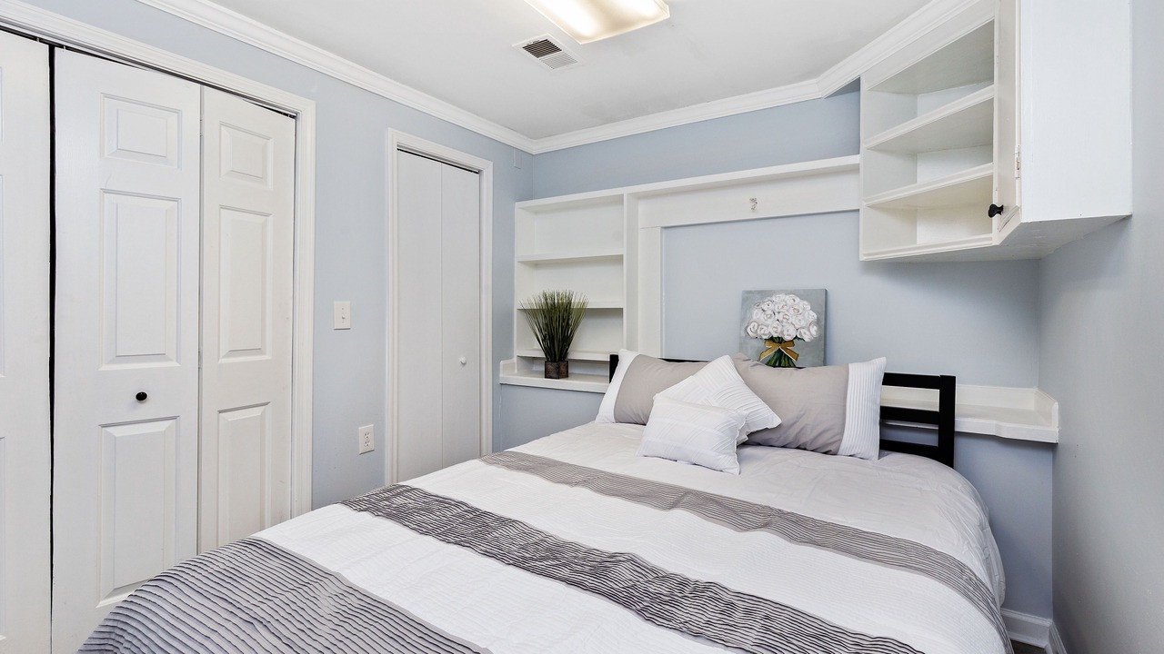 Photo of Bedroom in Town Center