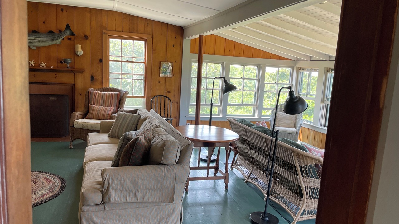 Photo of Livingroom in Aquinnah