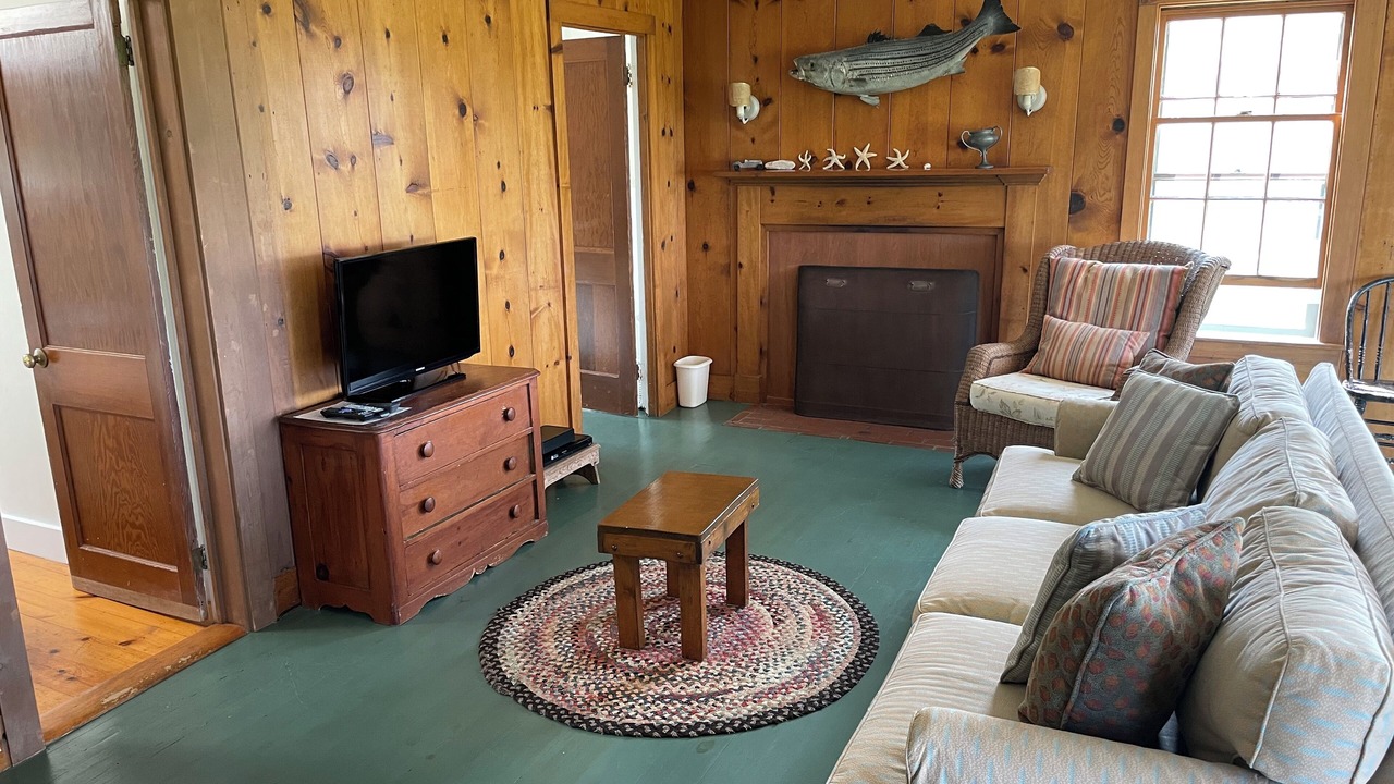 Photo of Livingroom in Aquinnah
