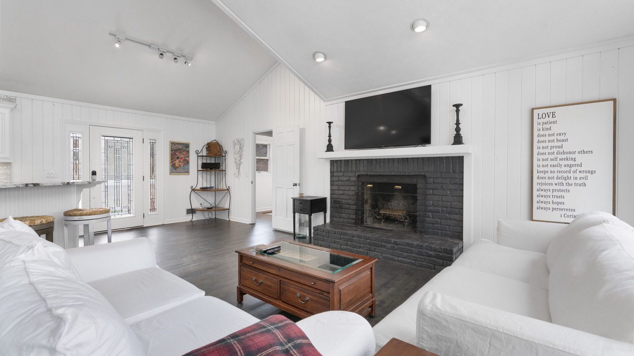 Photo of Livingroom in Cumming
