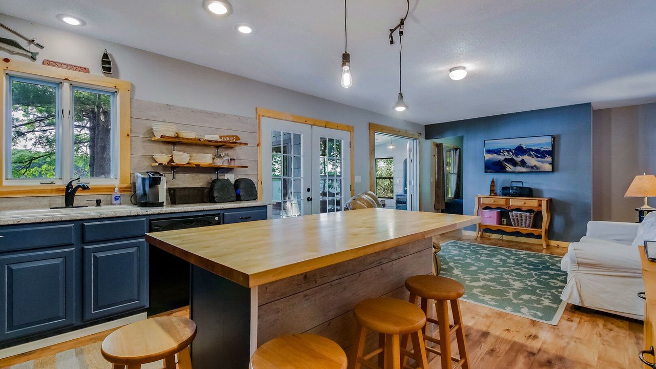 Photo of Others in New Auburn