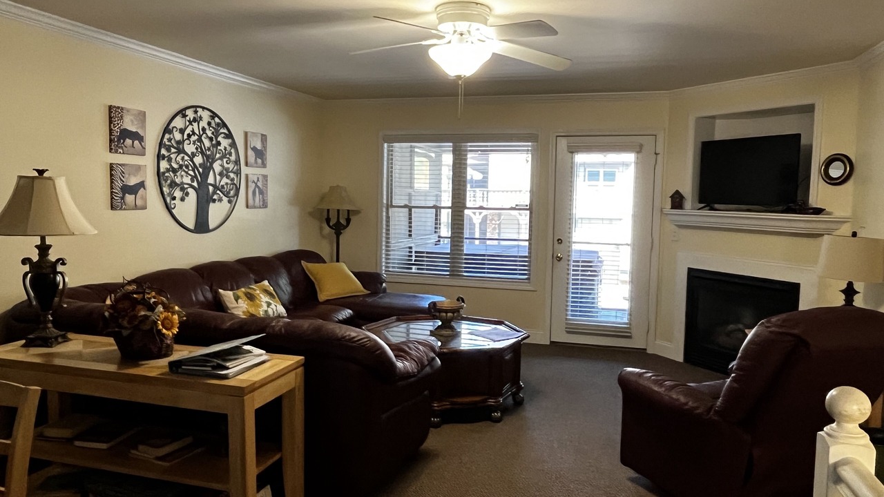 Photo of Livingroom in Helen