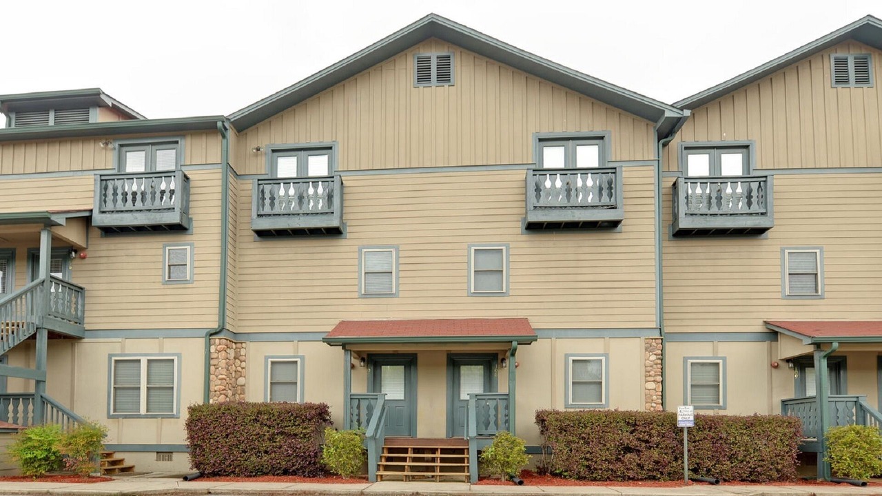 Photo of Others in Helen