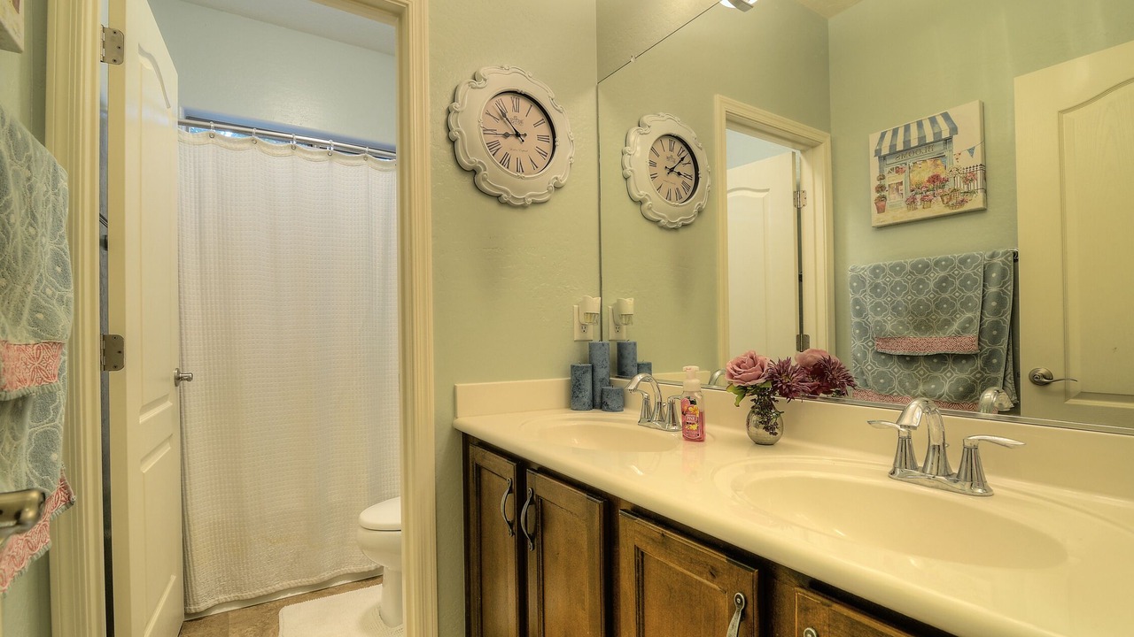 Photo of Bathroom in Canyon Trails South