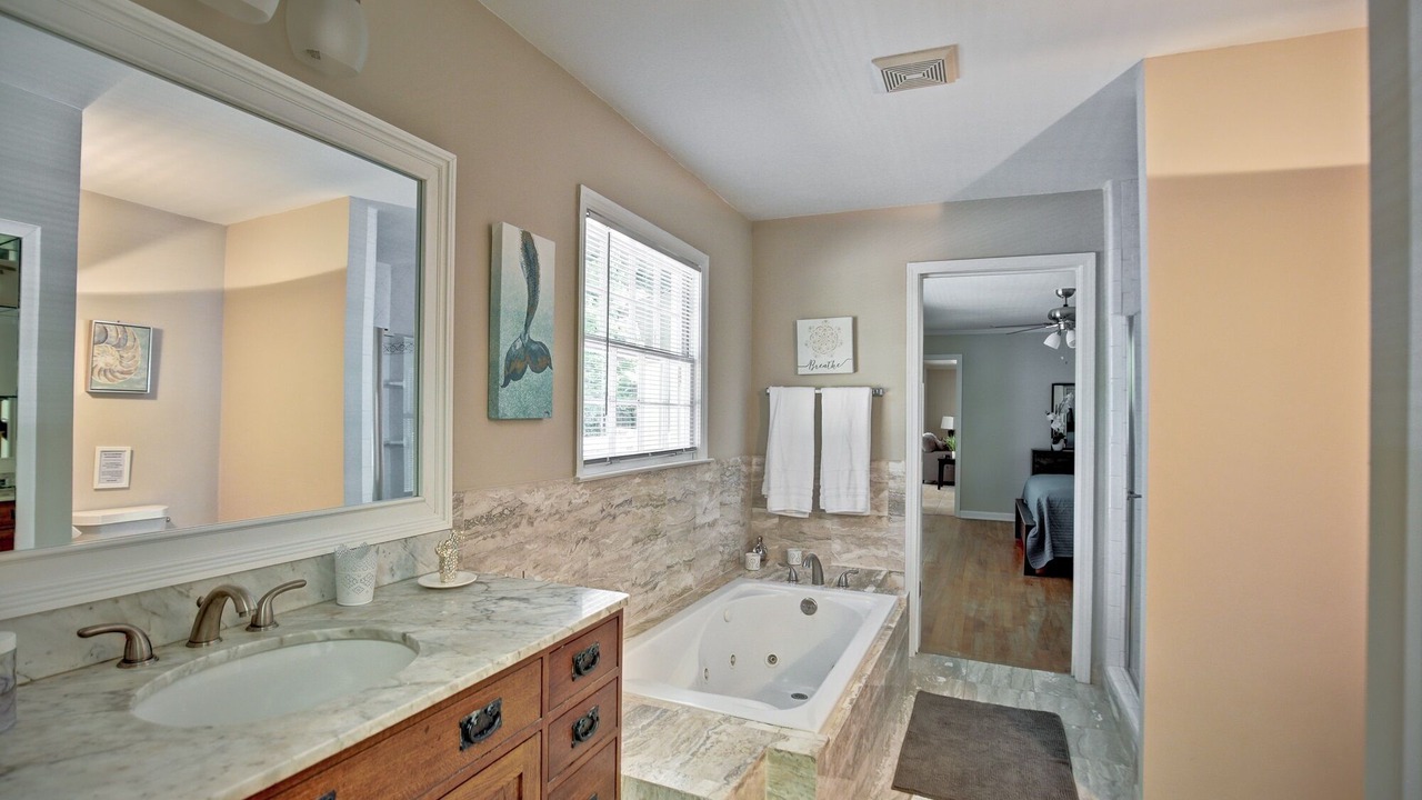 Photo of Bathroom in East Point