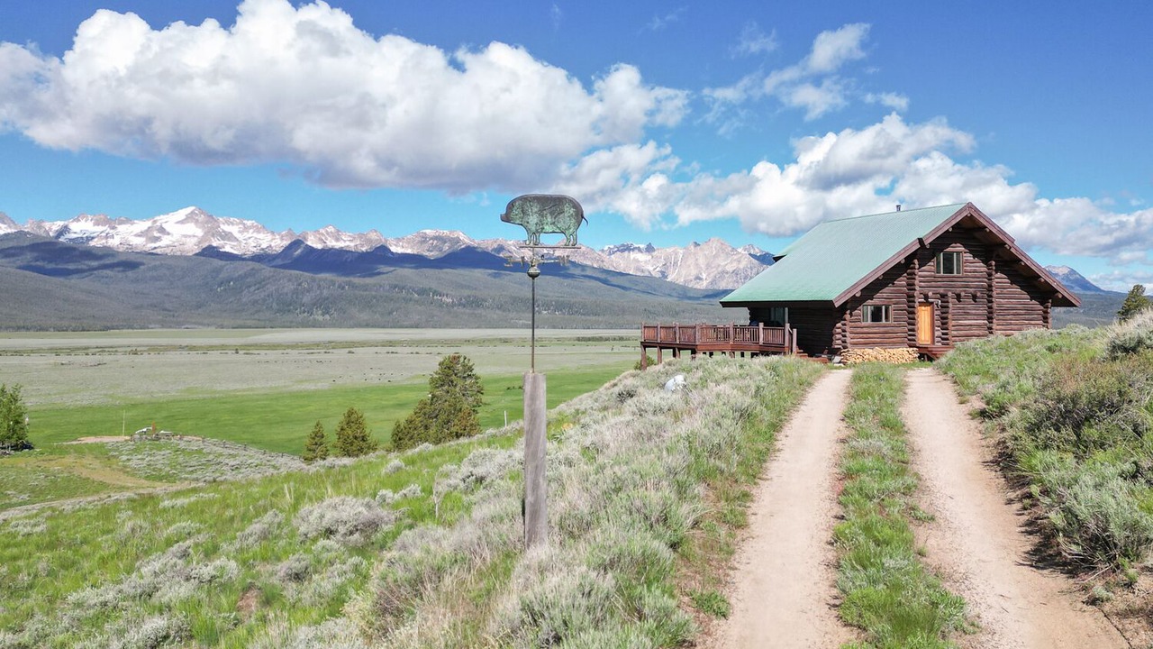 Photo of Others in Stanley