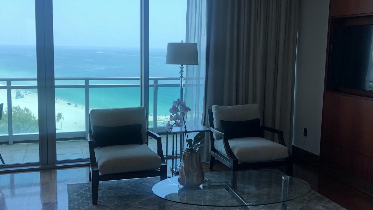 Photo of Livingroom in Bal Harbour