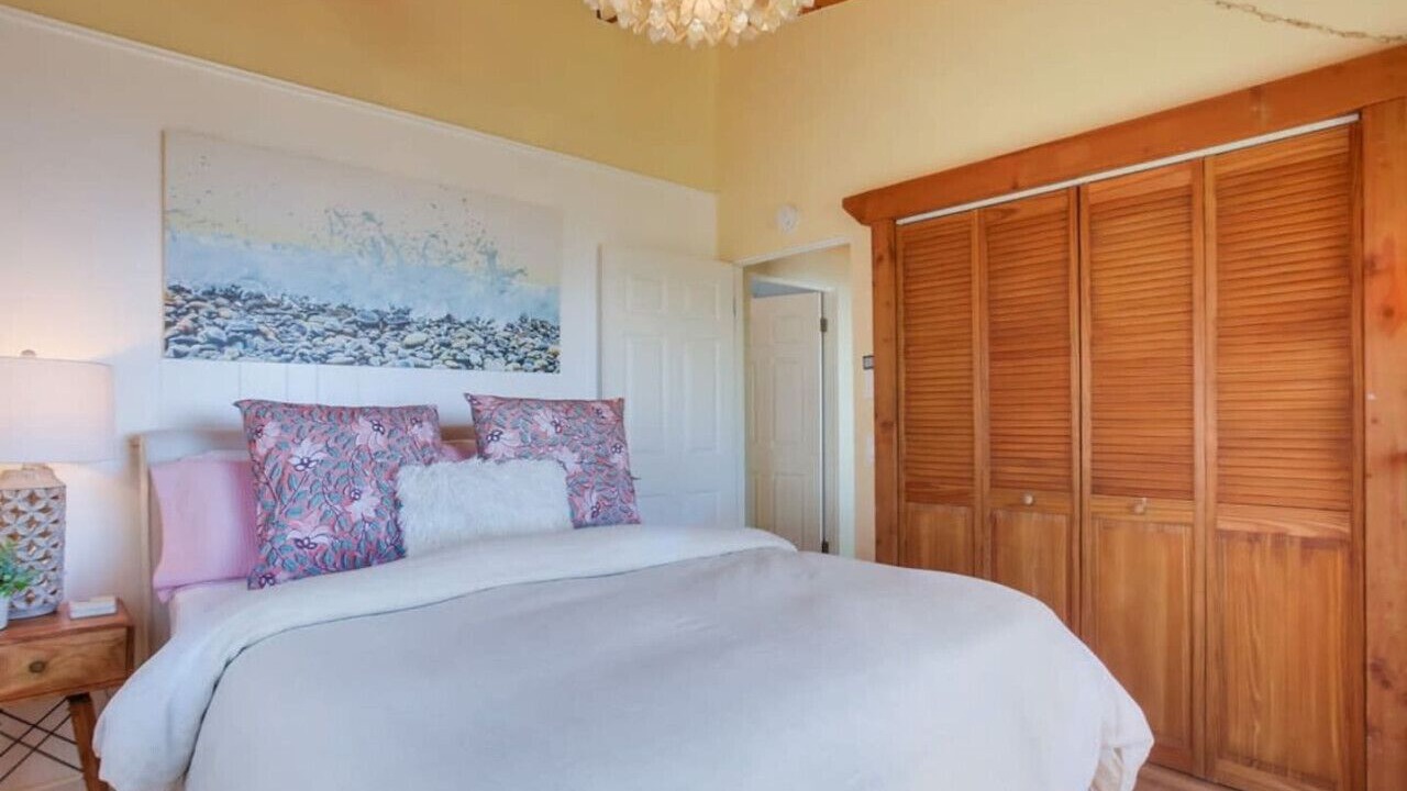 Photo of Bedroom in Cardiff-by-the-Sea