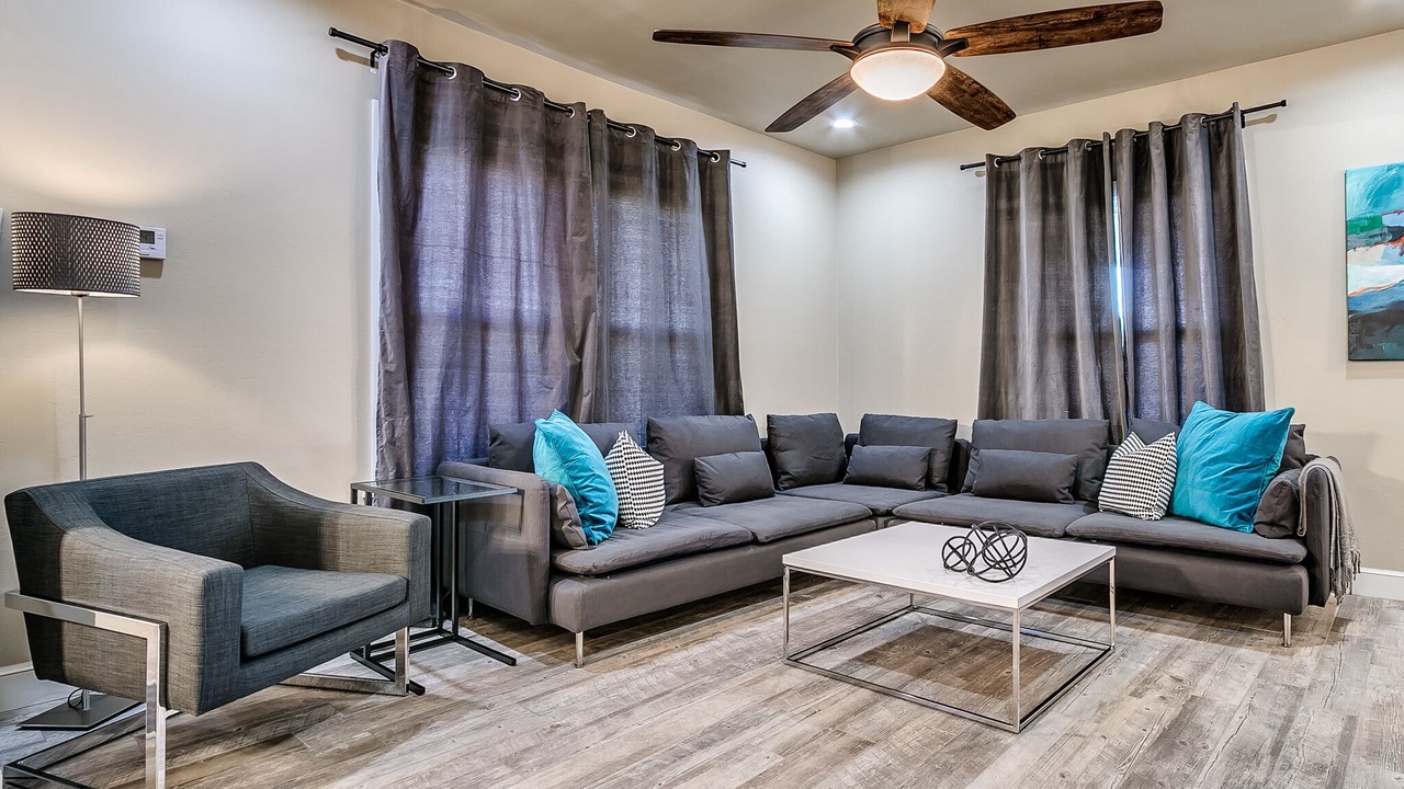 Photo of Livingroom in Central Oklahoma City