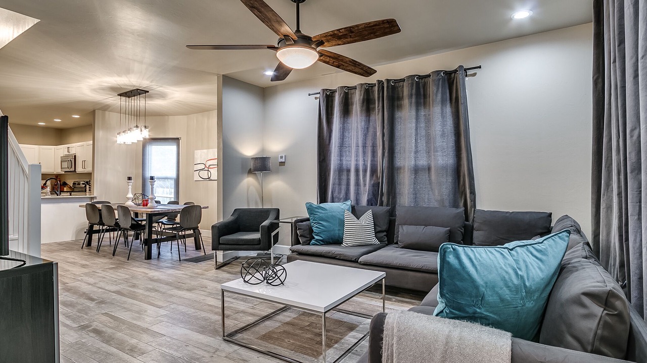 Photo of Livingroom in Central Oklahoma City