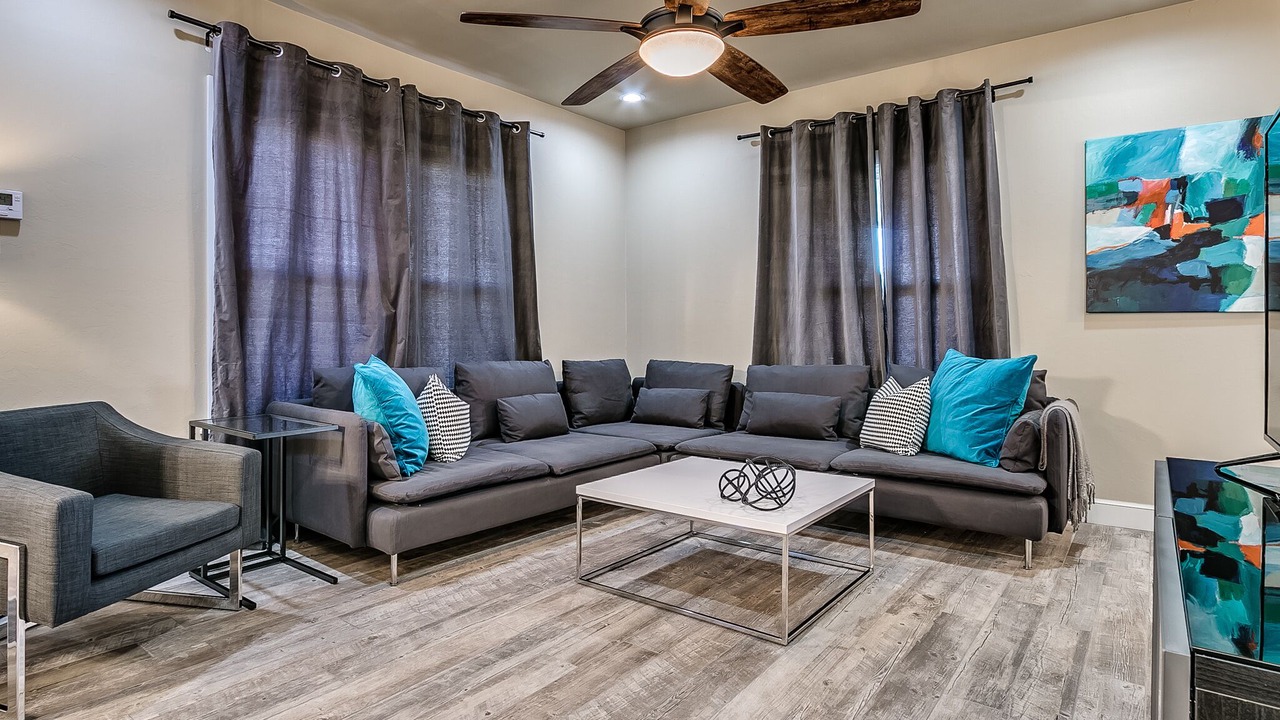 Photo of Livingroom in Central Oklahoma City