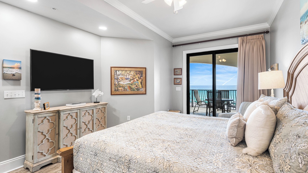 Photo of Bedroom in Crystal Beach