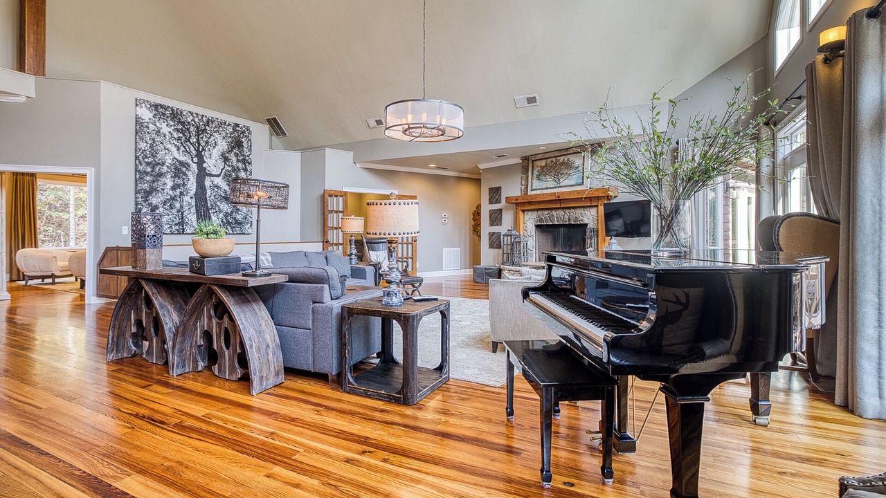 Photo of Bedroom in Mineral Bluff