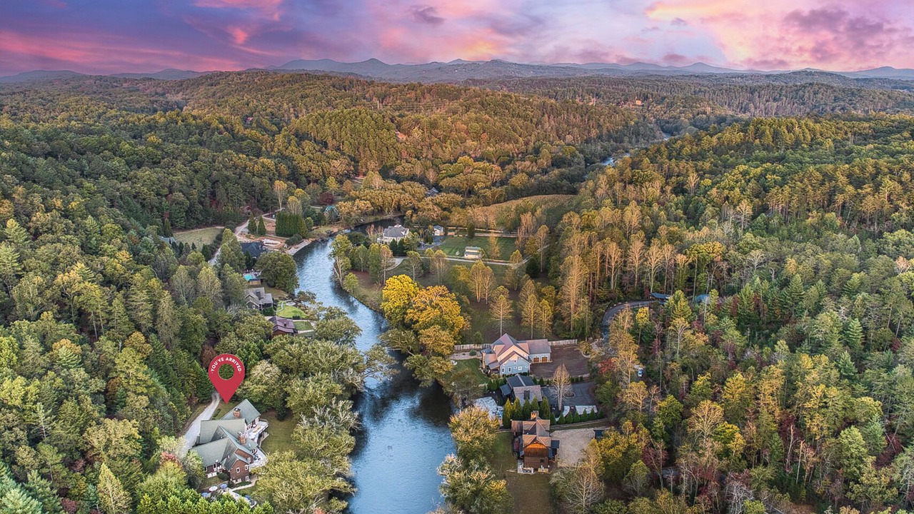 Photo of Outdoor in Mineral Bluff