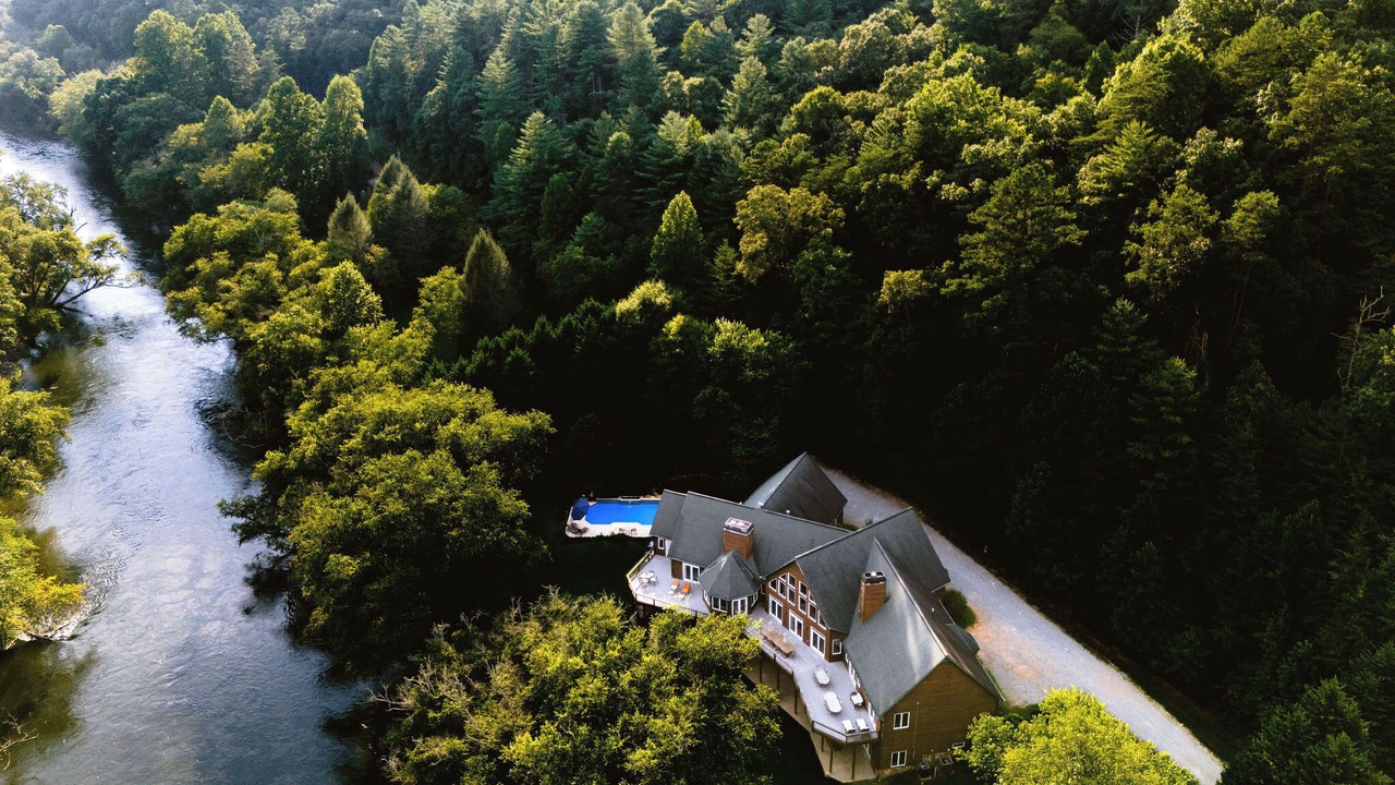 Photo of Outdoor in Mineral Bluff