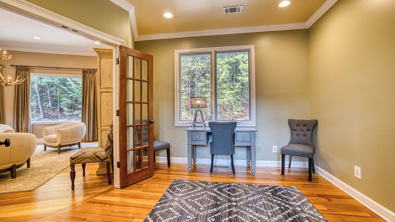 Photo of Others in Mineral Bluff