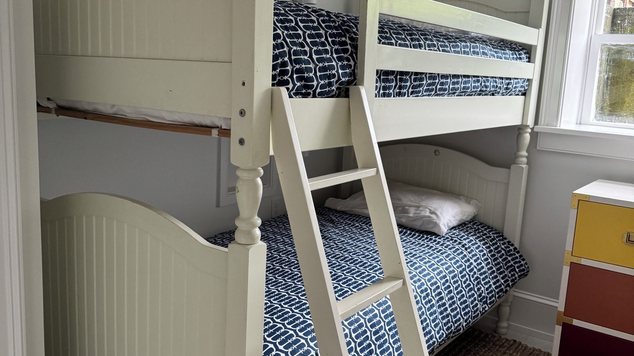 Photo of Bedroom in West of Town