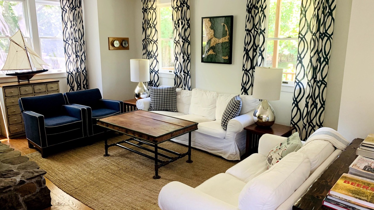 Photo of Bedroom in West of Town