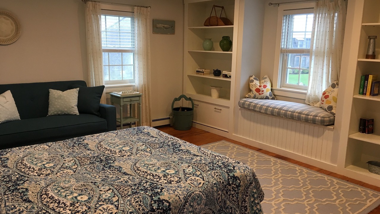 Photo of Bedroom in West of Town