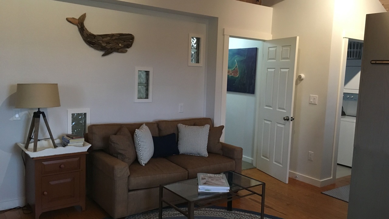 Photo of Livingroom in West of Town
