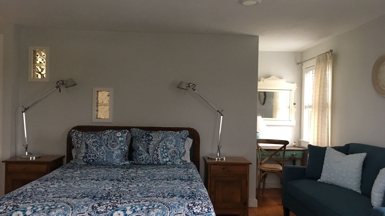 Photo of Bedroom in West of Town