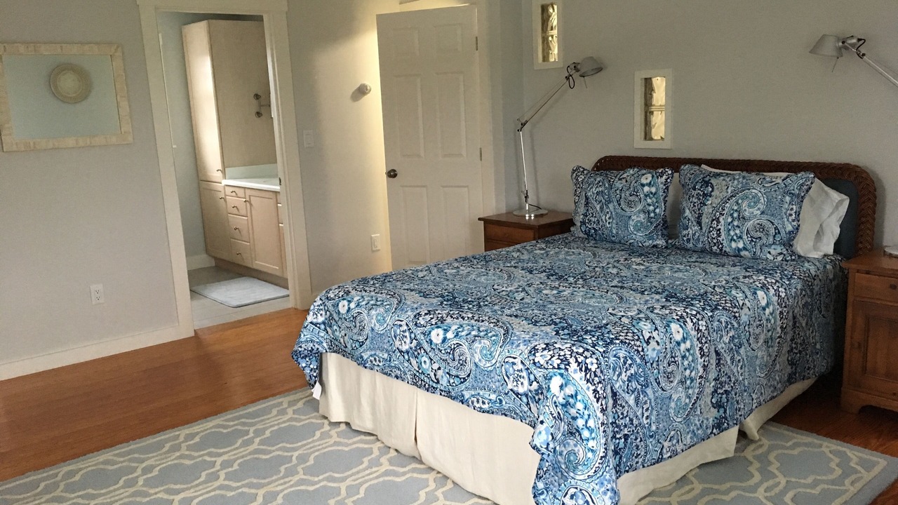 Photo of Bedroom in West of Town