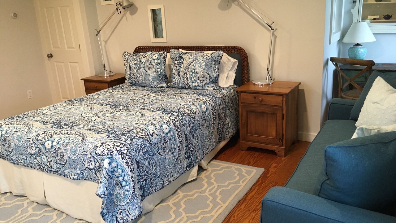 Photo of Bedroom in West of Town