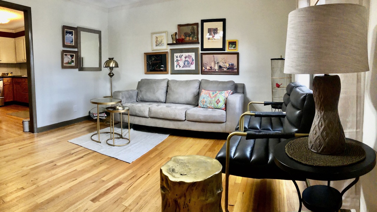 Photo of Livingroom in Shelby Hills