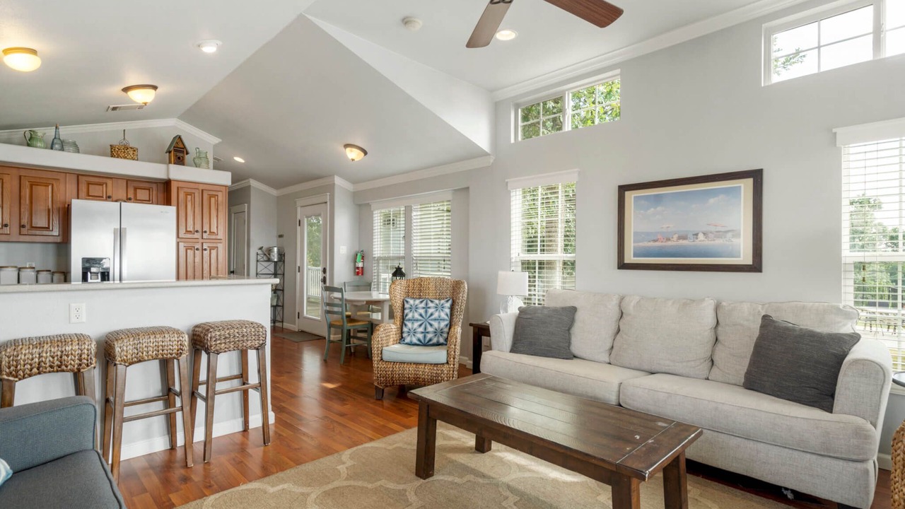 Photo of Livingroom in Sperry