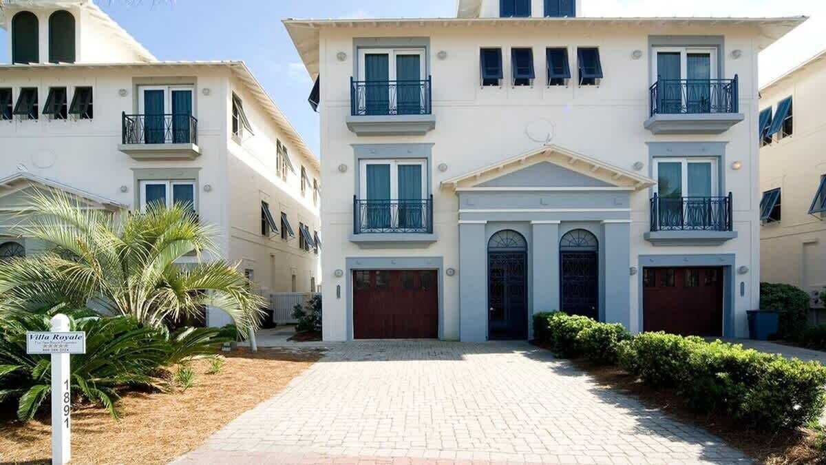 Photo of Others in Delos