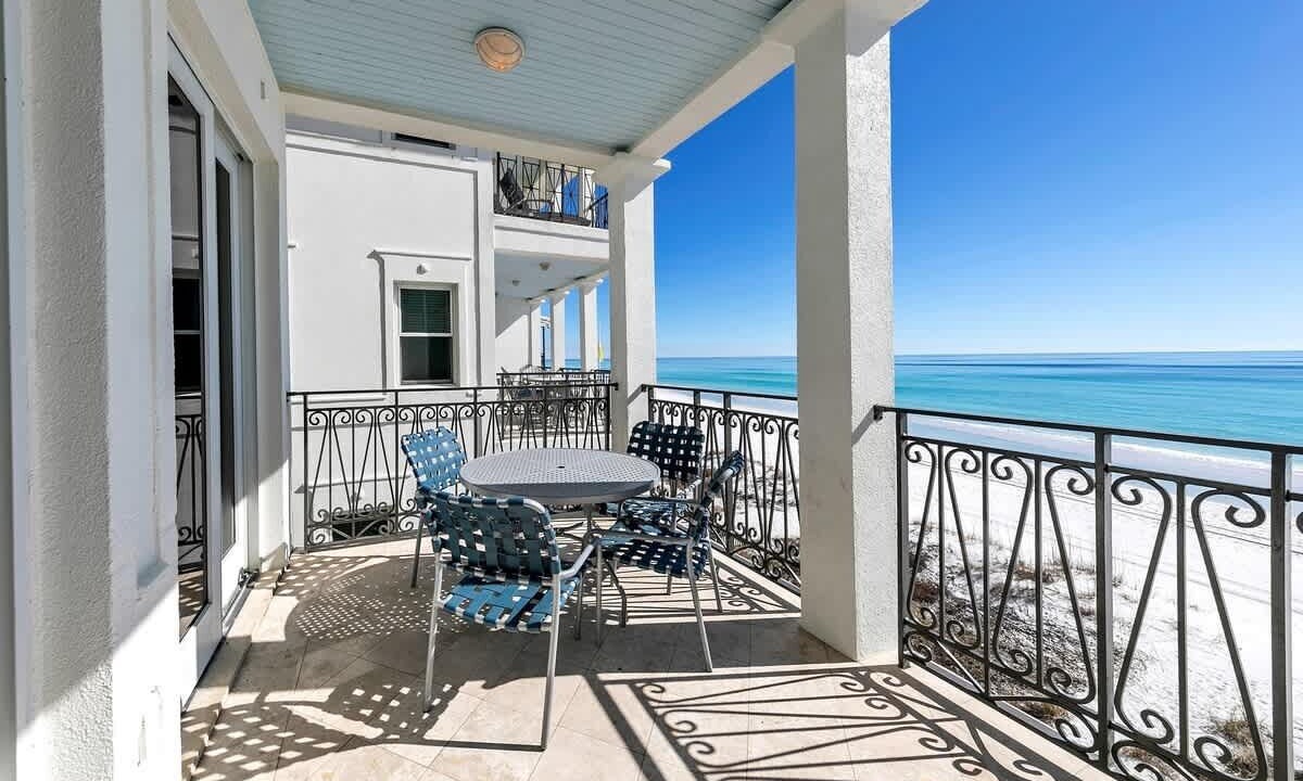 Photo of Others in Delos