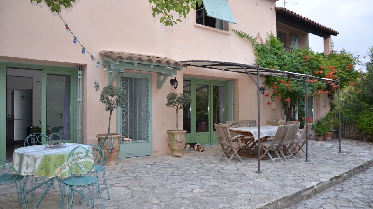 Photo of Outdoor in Beaulieu